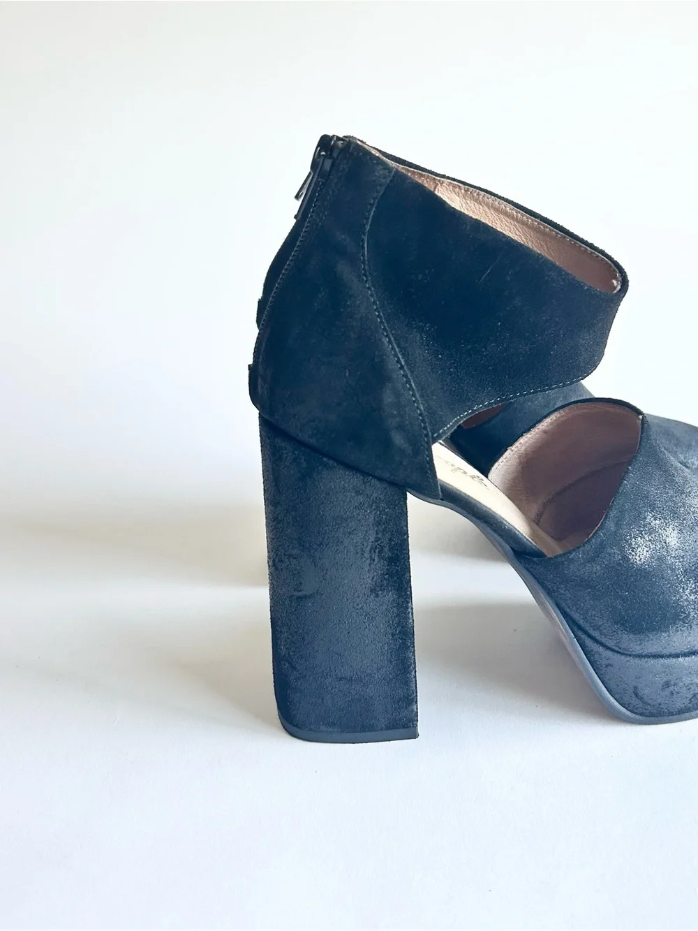Free People Black Genuine Leather Close Toe Platform Heels size EUR 40, US 9.5